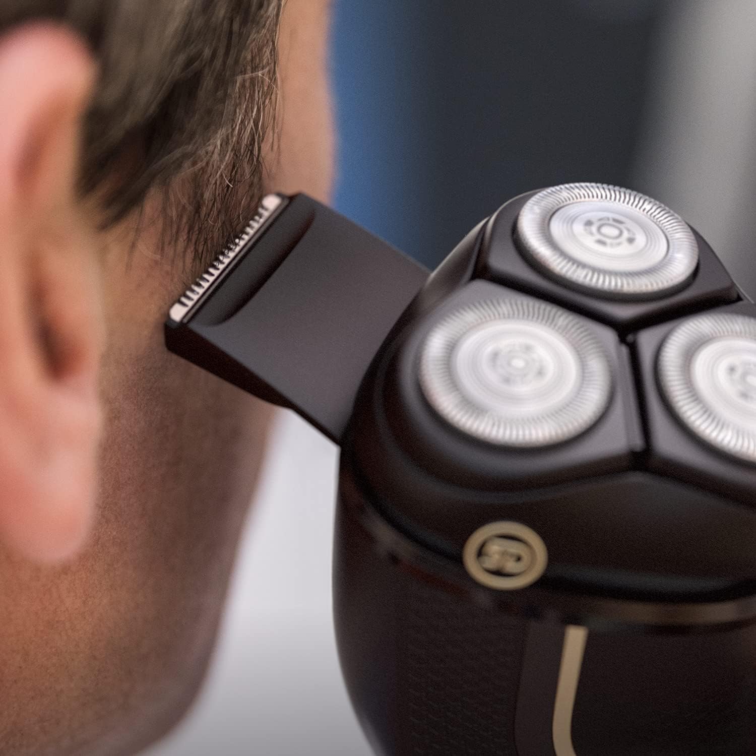 Philips Shaver Series 3000 – Nass - & Trockenrasierer Herren, Noir Gold, 5D Pivot & Flex - Köpfe, Pop - up - Trimmer, 60 Min. Laufzeit - SmartRasur