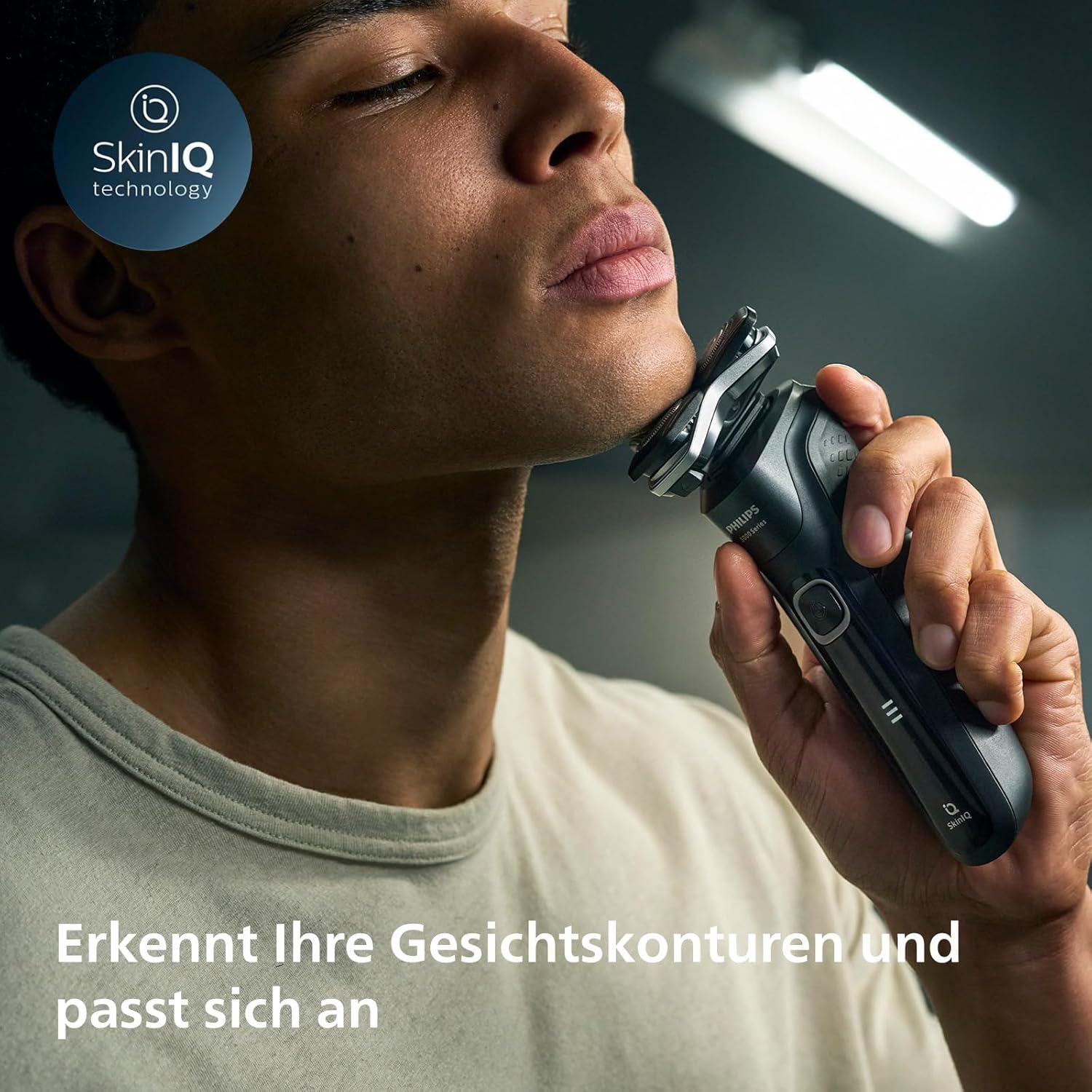 Philips Shaver Series 5000 S5898/50 – Elektrorasierer Herren Nass & Trocken, SkinIQ, 360° - Scherkopf, Trimmer, Reinigungsstation, Reiseetui - SmartRasur